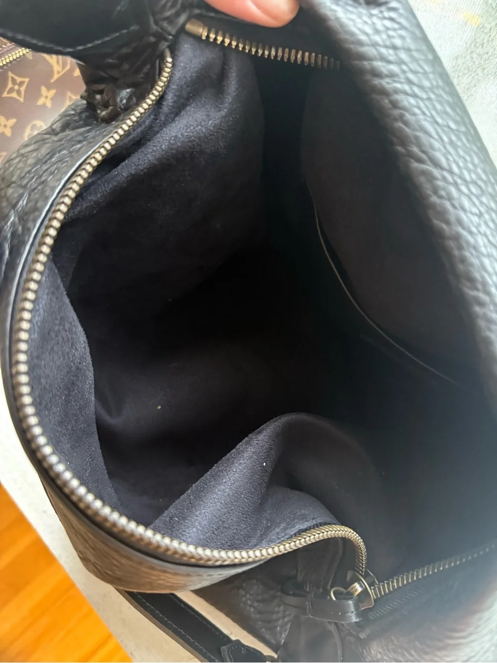 Parker Thatch Maurice Hobo - Black broken-in leather